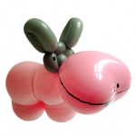 Luftballonkünstler im Autohaus - Hier ein Hippo
