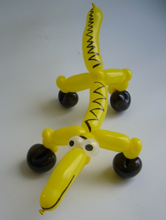 Luftballonkünstler Menden - Das sind Cordula und Rüdiger Paulsen - Ballonfigur Salamander