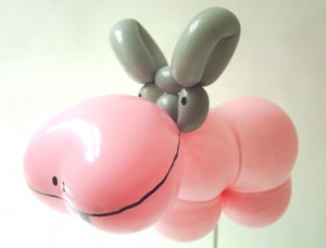 Ballontiere Bückeburg mit tollen Luftballonkünstlern! - Luftballonfigur Nilpferd
